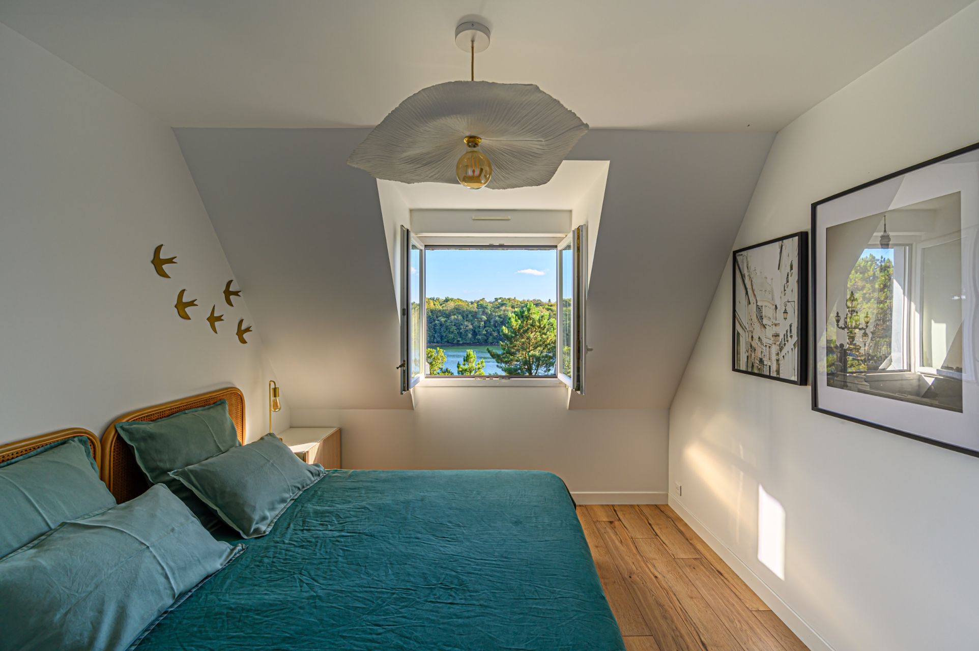 luxury house 8 Rooms for seasonal rent on GOUESNACH (29950)