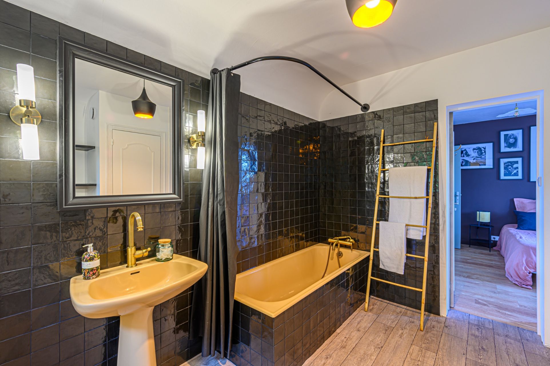 luxury house 8 Rooms for seasonal rent on GOUESNACH (29950)