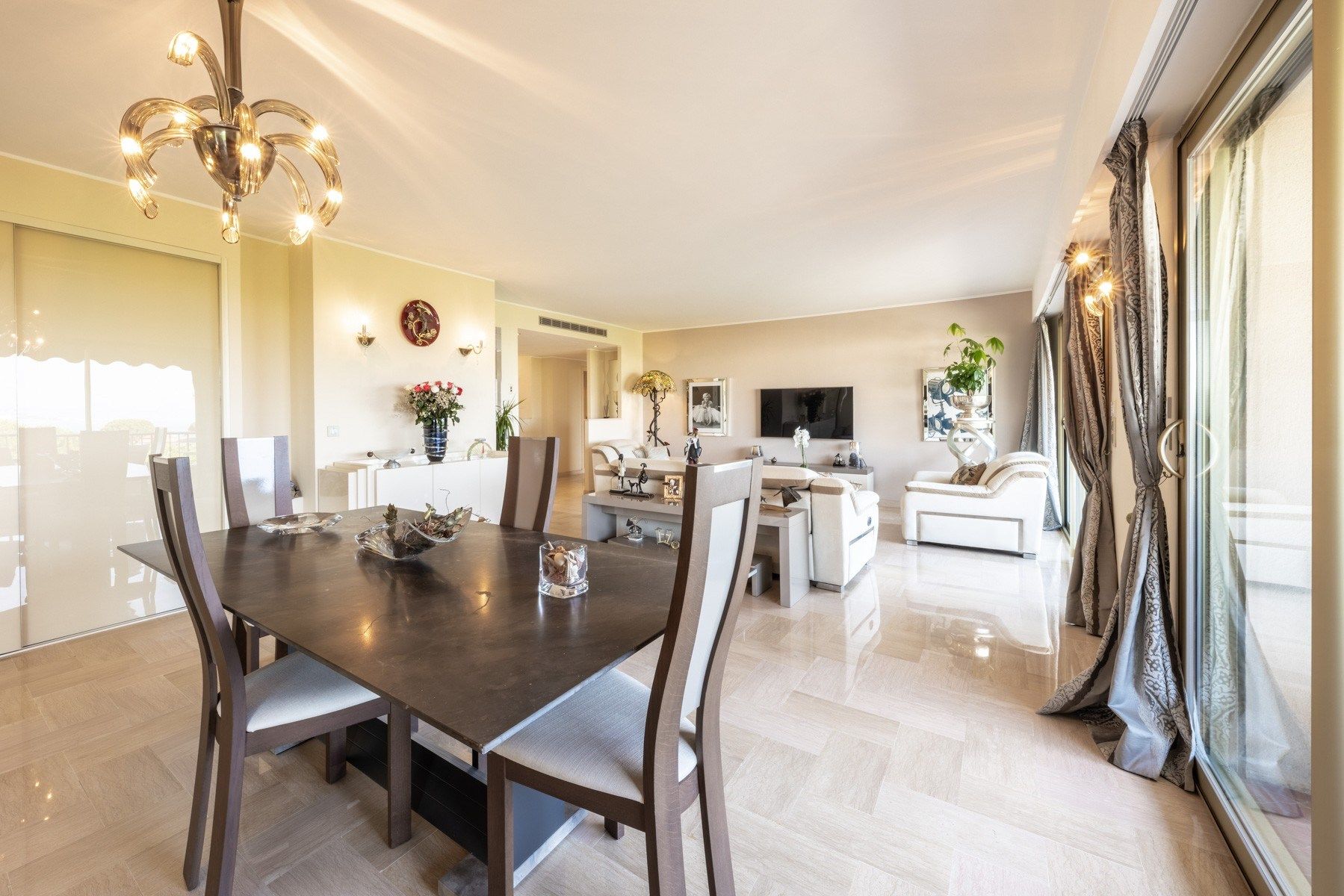 penthouse 4 Rooms for sale on JUAN LES PINS (06160)