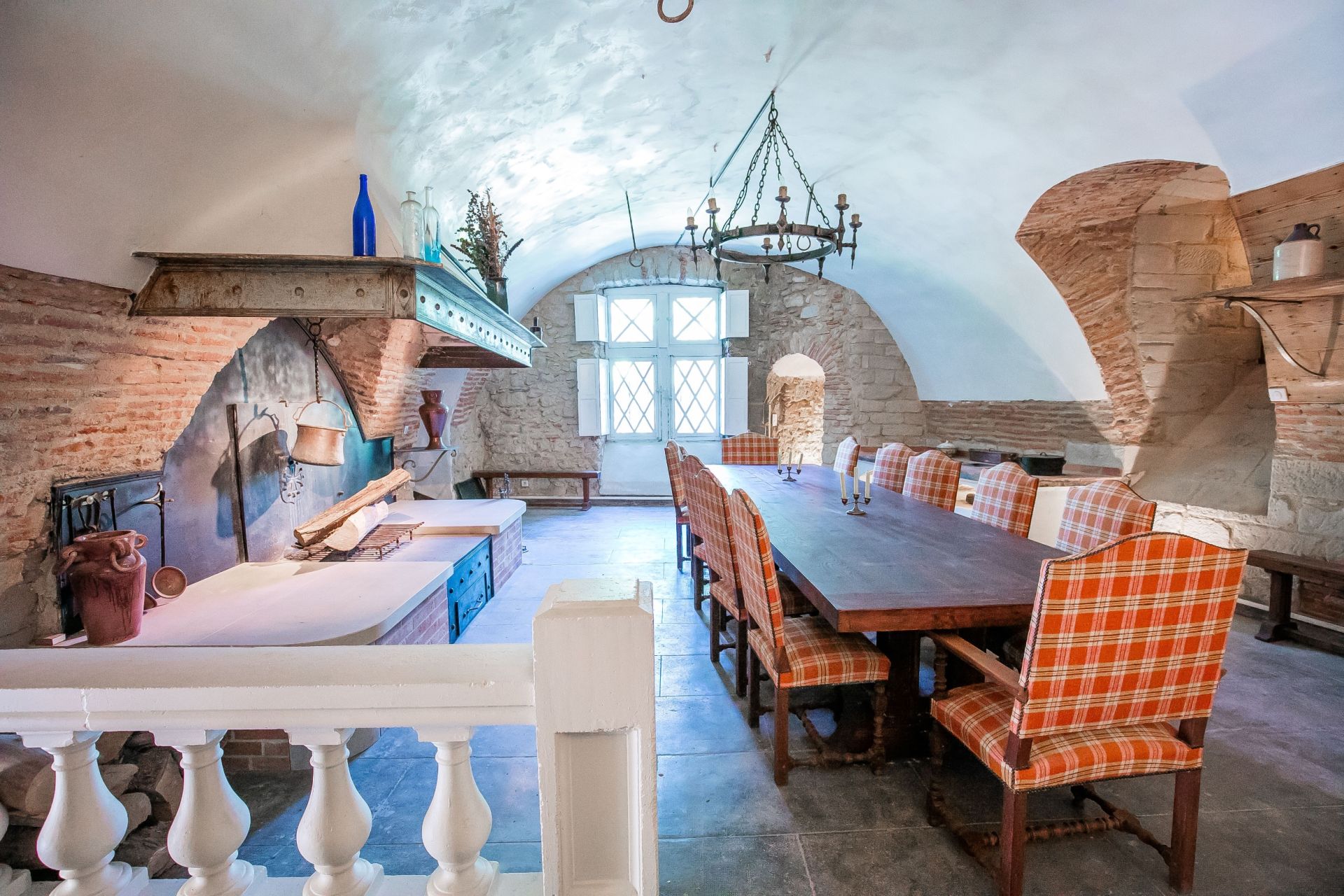 castle 17 Rooms for sale on LAUTREC (81440)