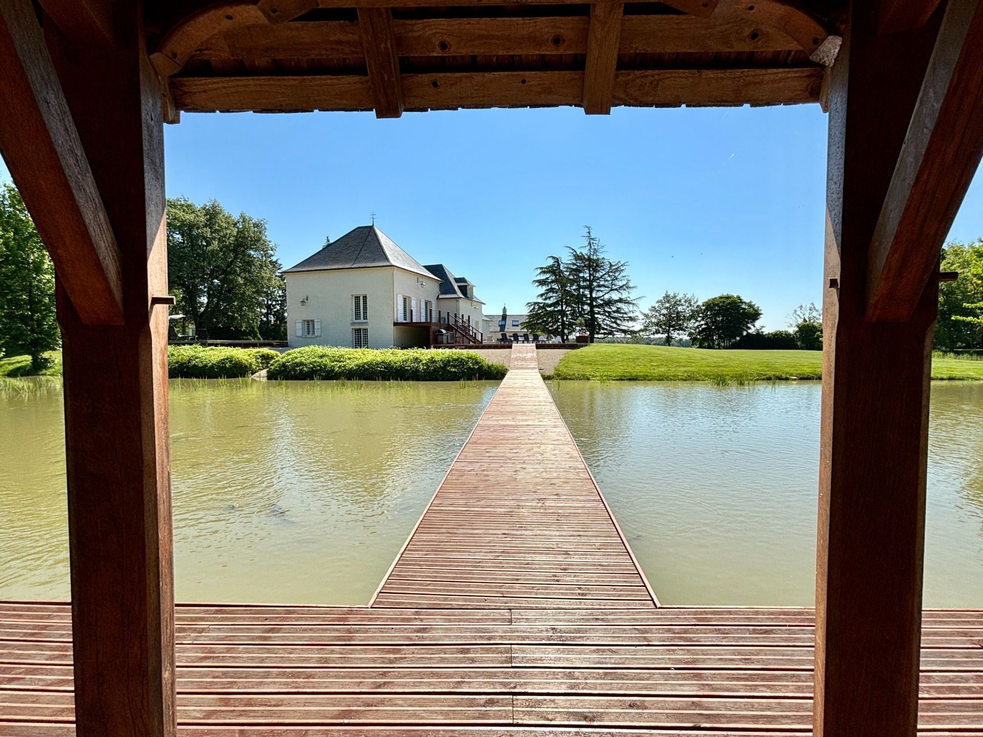 maison de luxe 16 Pièces en vente sur ST CYRAN DU JAMBOT (36700)