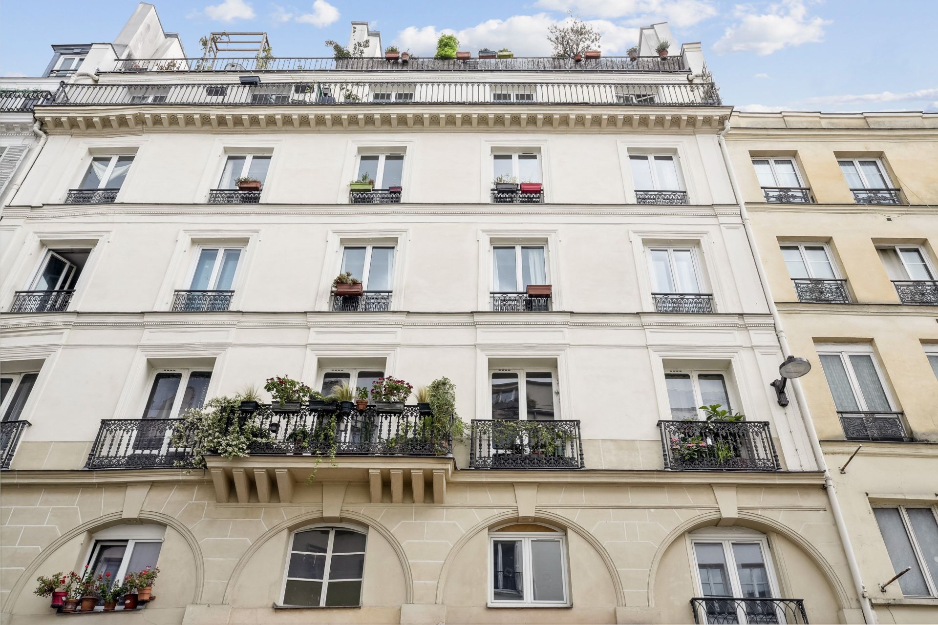 luxury apartment 2 Rooms for sale on PARIS (75010)