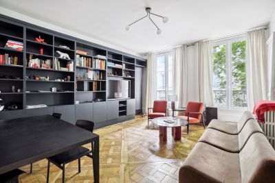 Sale Luxury apartment Paris 10 2 Rooms 67 m²