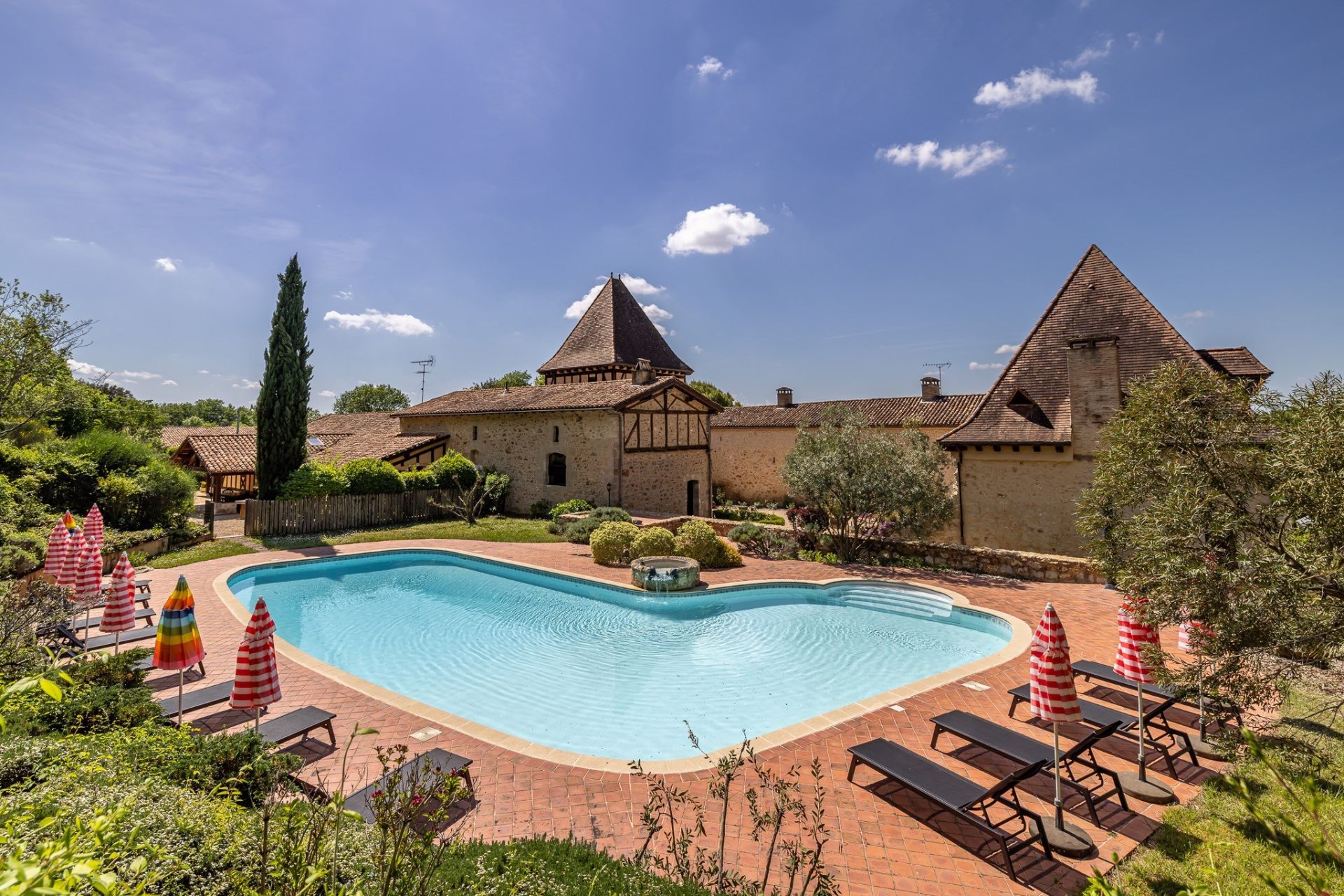 maison de luxe 28 Pièces en vente sur VILLENEUVE SUR LOT (47300)