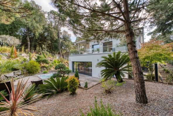 Sale Luxury house Saint-Georges-de-Didonne 6 Rooms 220 m²