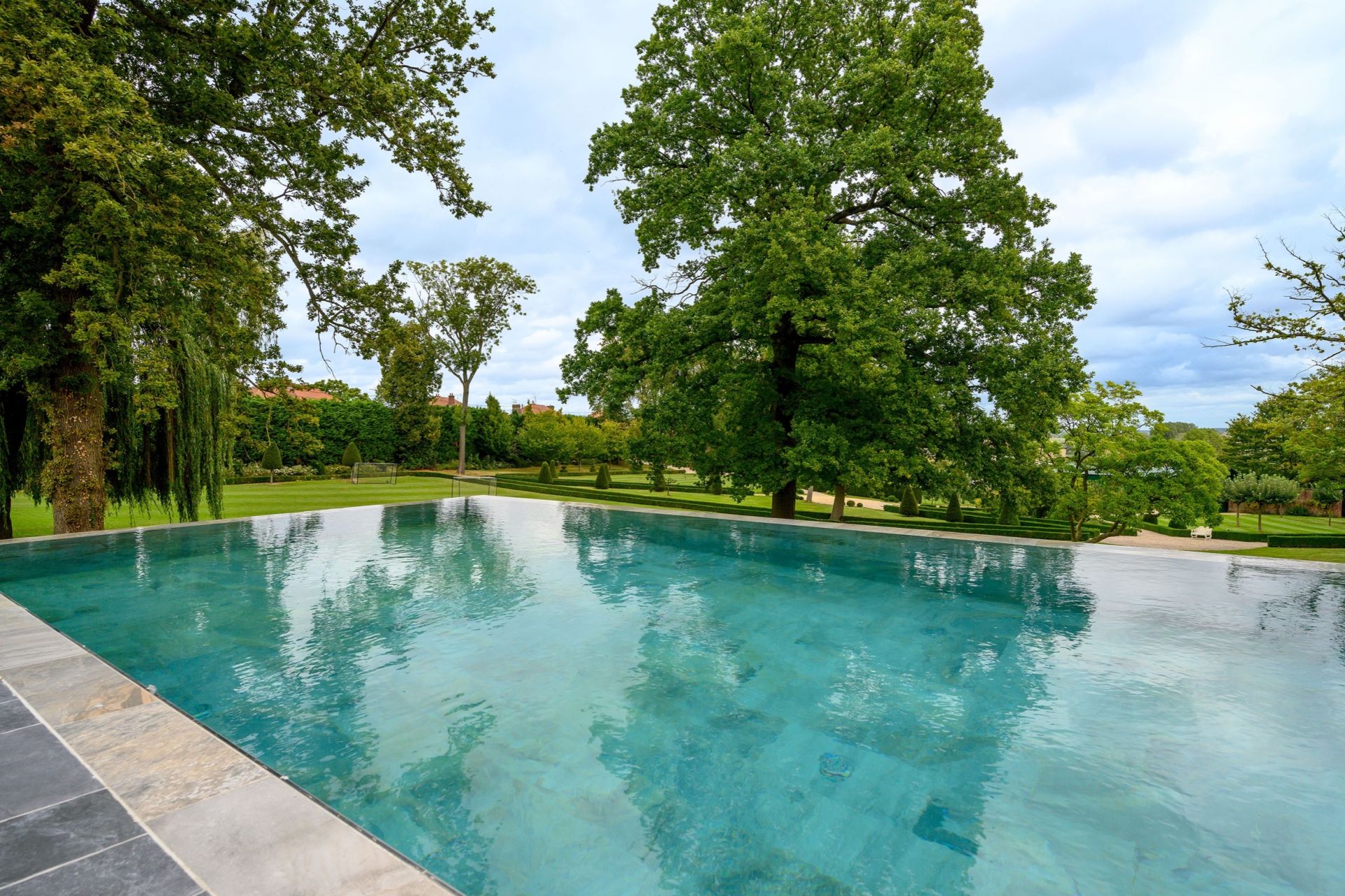 castle 13 Rooms for sale on MERIGNIES (59710)