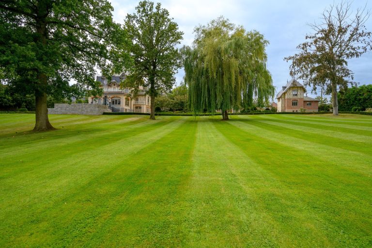 castle 13 Rooms for sale on MERIGNIES (59710)