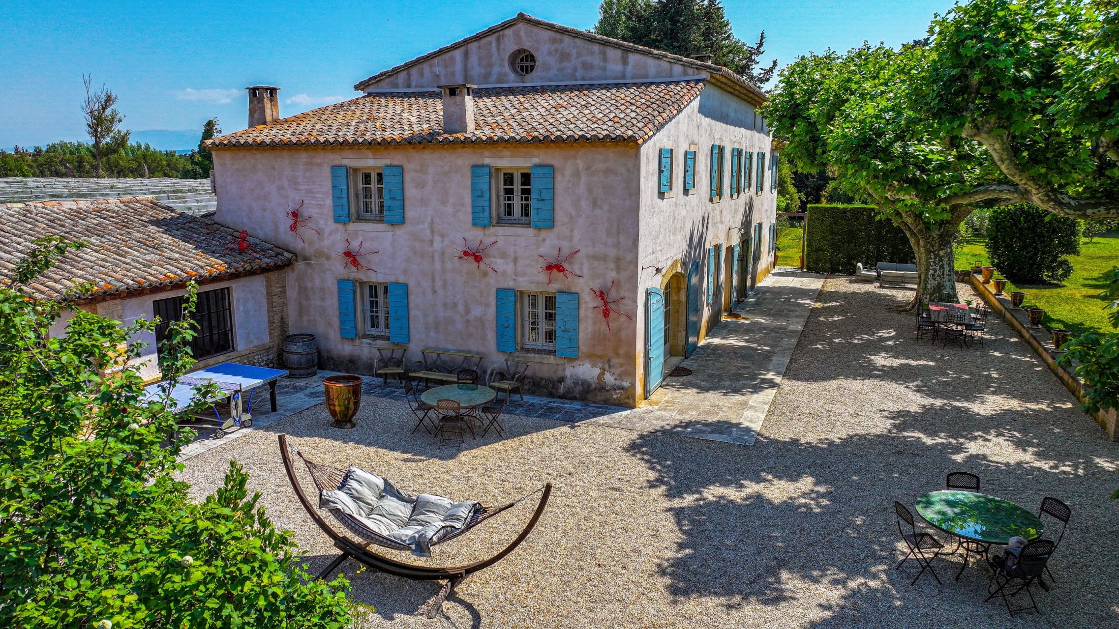 luxury house 15 Rooms for sale on LES VIGNERES (84300)