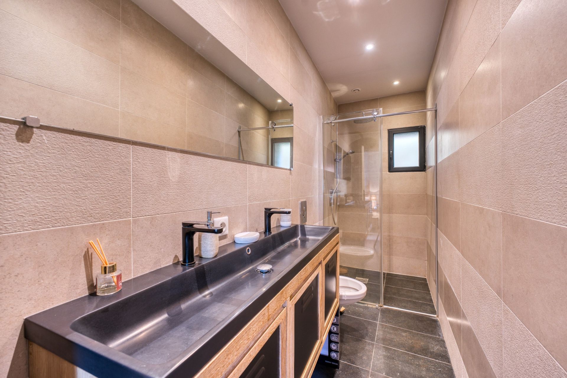 luxury house 7 Rooms for sale on DOLUS D OLERON (17550)