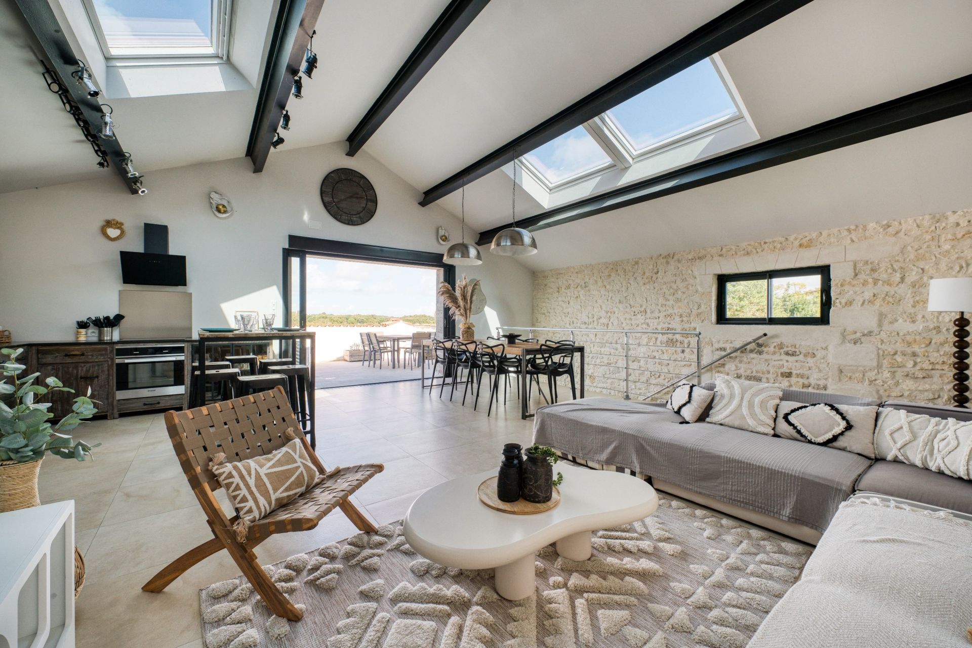 luxury house 7 Rooms for sale on DOLUS D OLERON (17550)