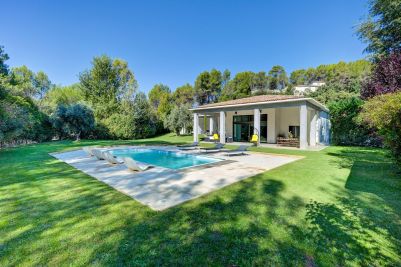 Sale Luxury house Auriol 7 Rooms 272 m²