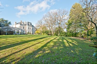 Vente Maison de maître La Chapelle-sur-Erdre 21&nbsp;Pièces 600&nbsp;m²