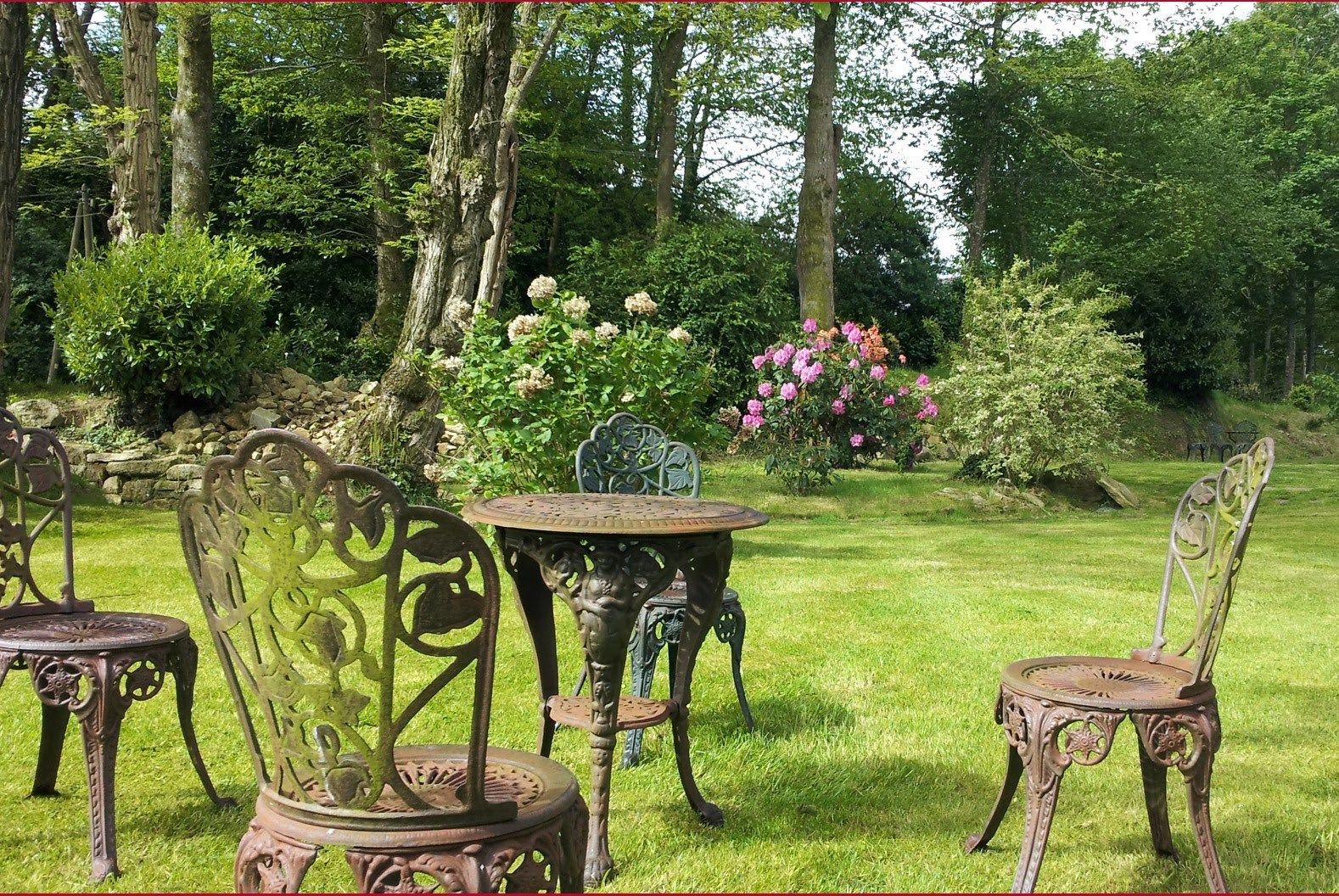 luxury property 21 Rooms for sale on QUIMPER (29000)