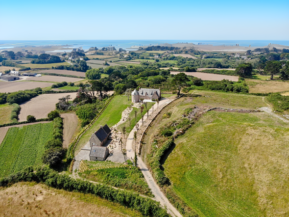 Sale Luxury house Plougrescant 15 Rooms 352 m²