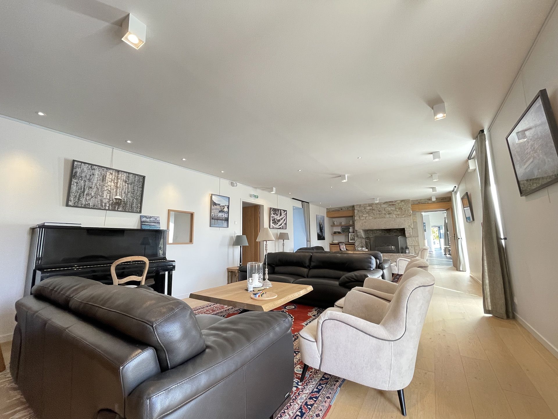 luxury house 20 Rooms for sale on LANDEDA (29870)