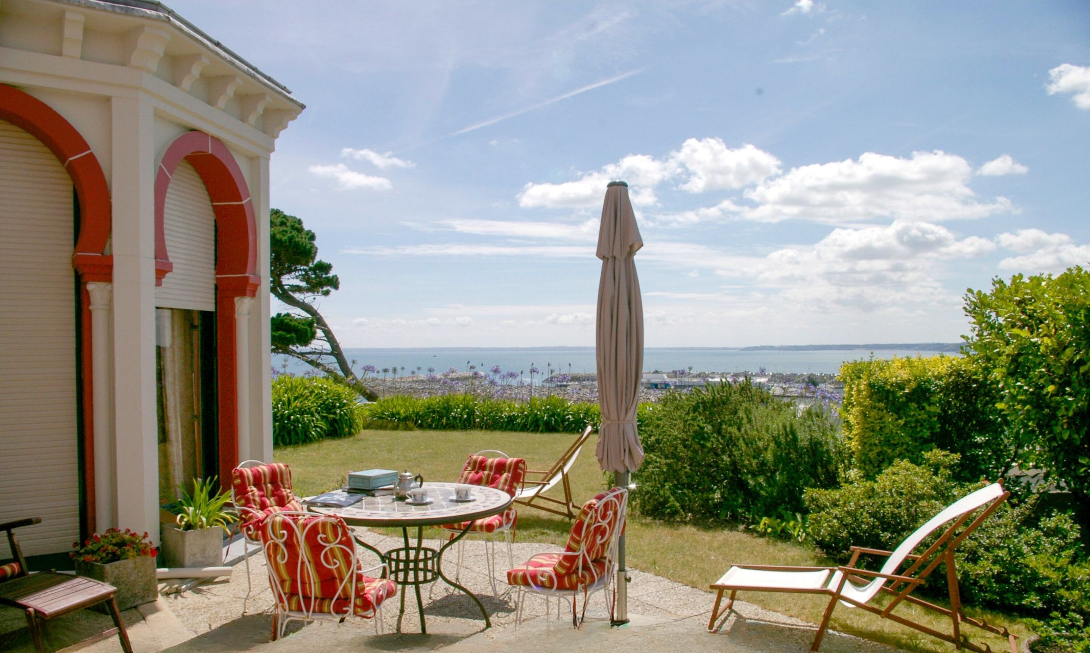 luxury villa 10 Rooms for sale on ST QUAY PORTRIEUX (22410)