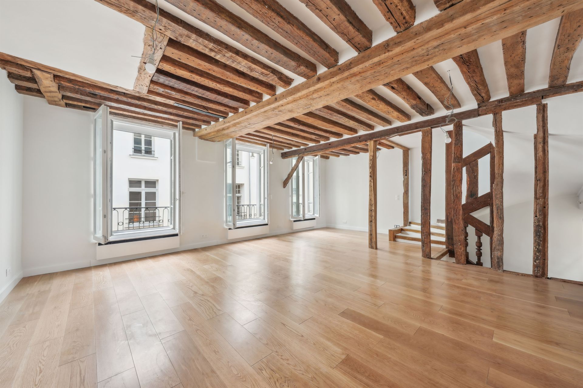 luxury apartment 4 Rooms for sale on PARIS (75003)