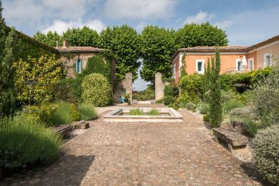 Vente Propriété de luxe Uzès 20&nbsp;Pièces 1600&nbsp;m²