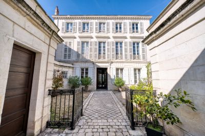 Sale Mansion (hôtel particulier) La Rochelle 15 Rooms 426 m²