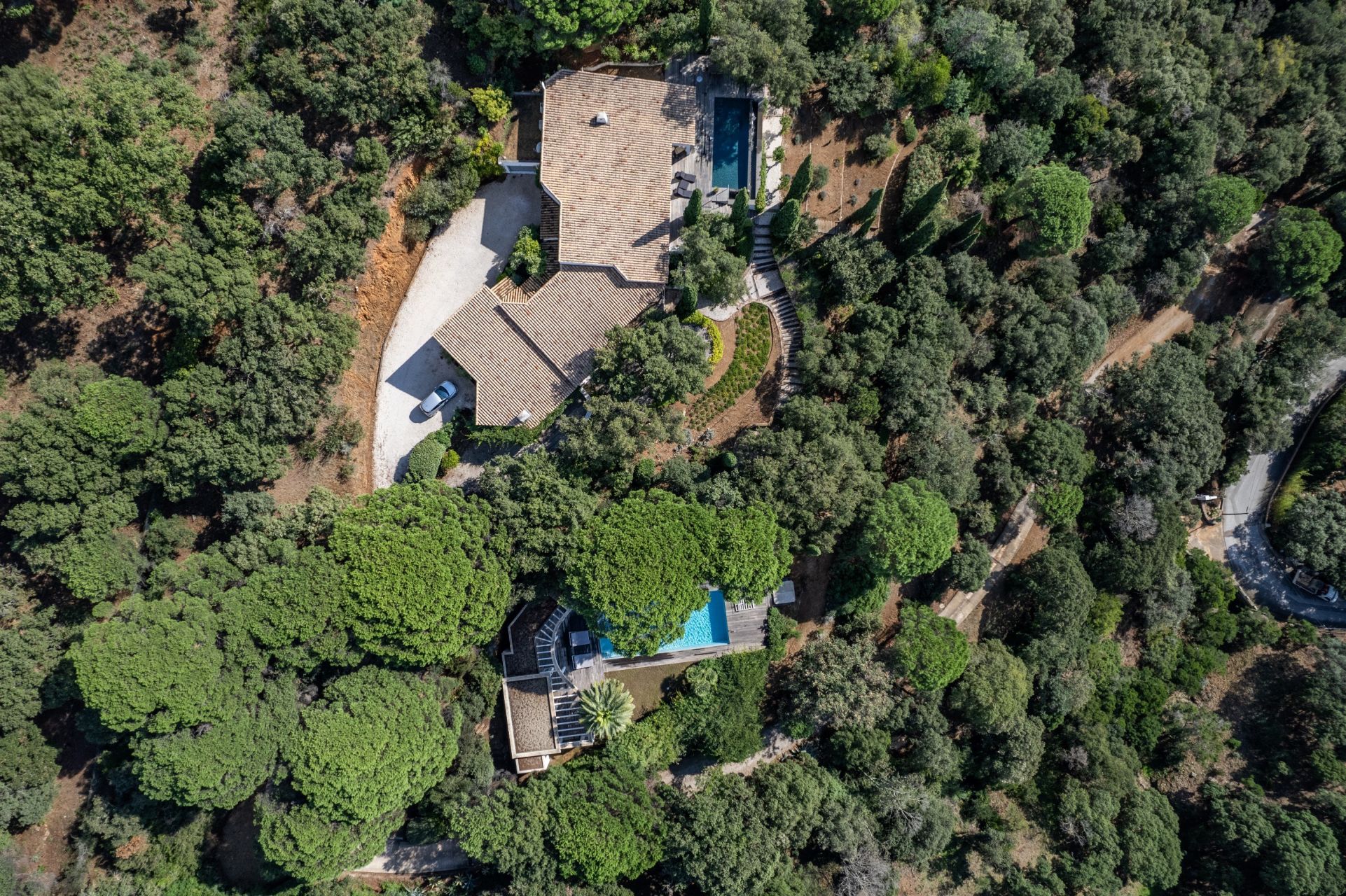 contemporary house 9 Rooms for sale on LA CROIX VALMER (83420)