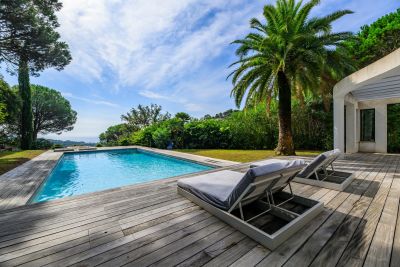 Sale Contemporary house La Croix-Valmer 9 Rooms 400 m²