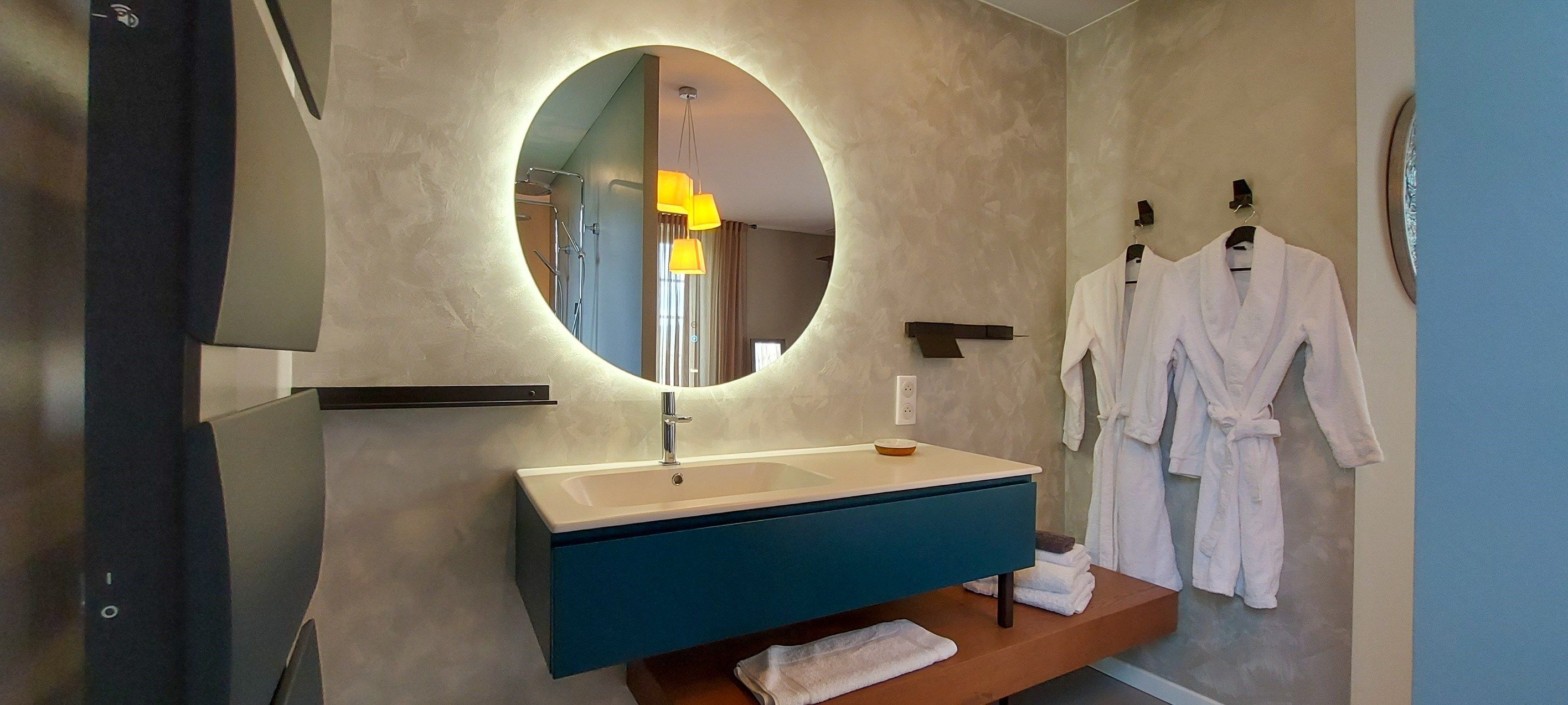 luxury house 13 Rooms for sale on SALVIAC (46340)