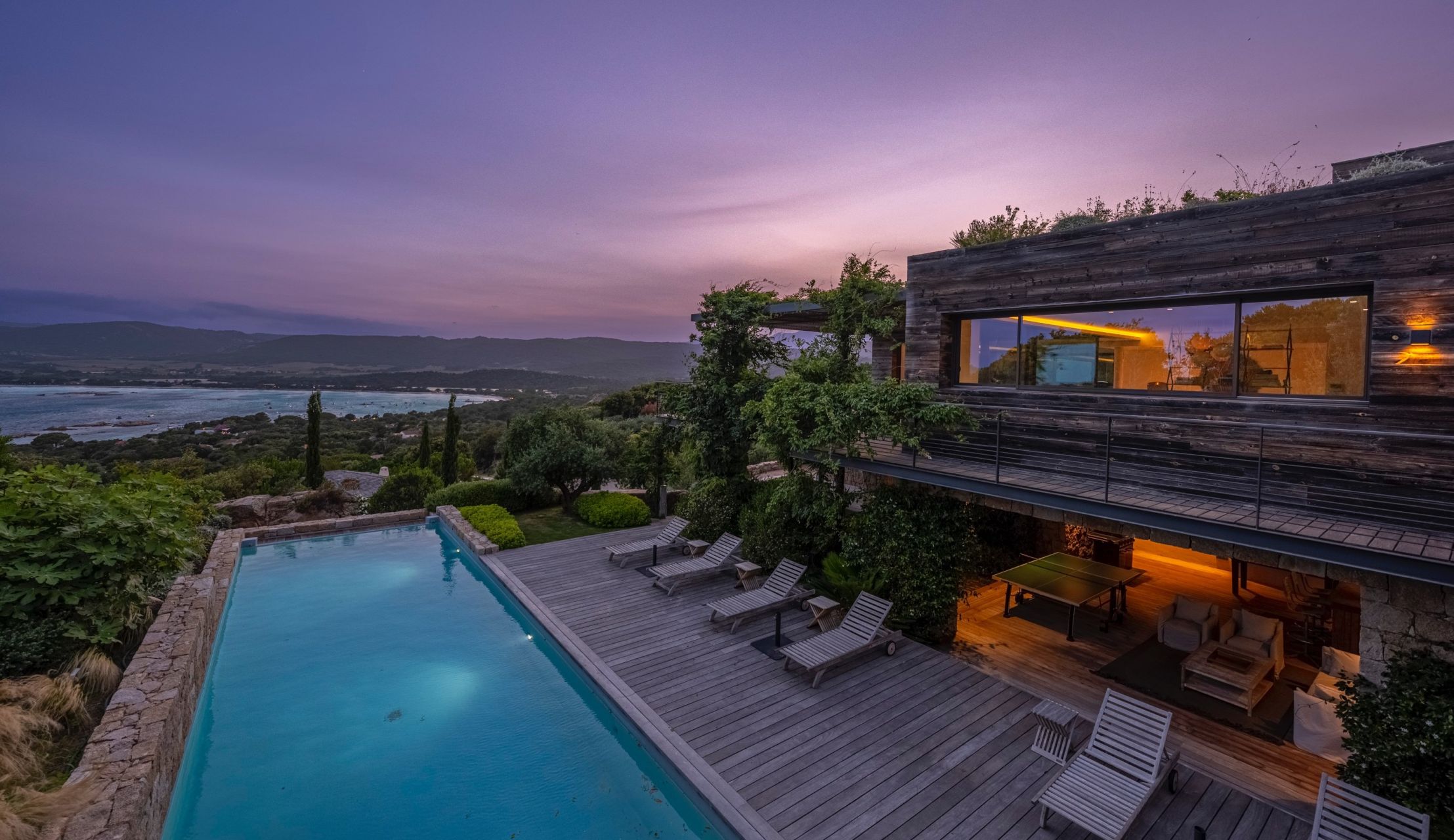 villa de luxe 14 Pièces en location saisonnière sur PORTO VECCHIO (20137)