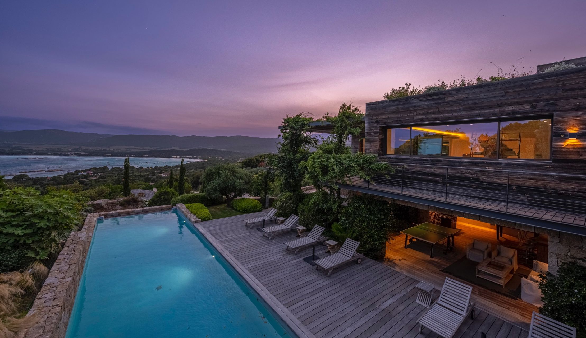 villa de luxe 14 Pièces en location saisonnière sur PORTO VECCHIO (20137)
