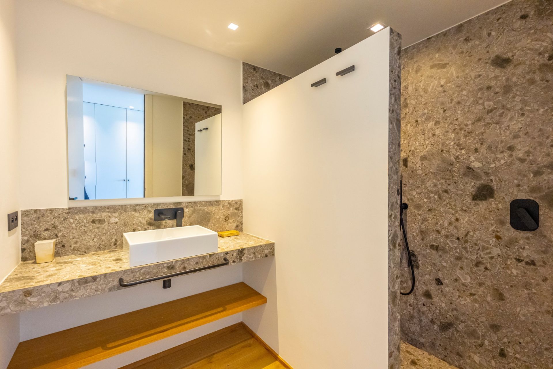 villa de luxe 14 Pièces en location saisonnière sur PORTO VECCHIO (20137)