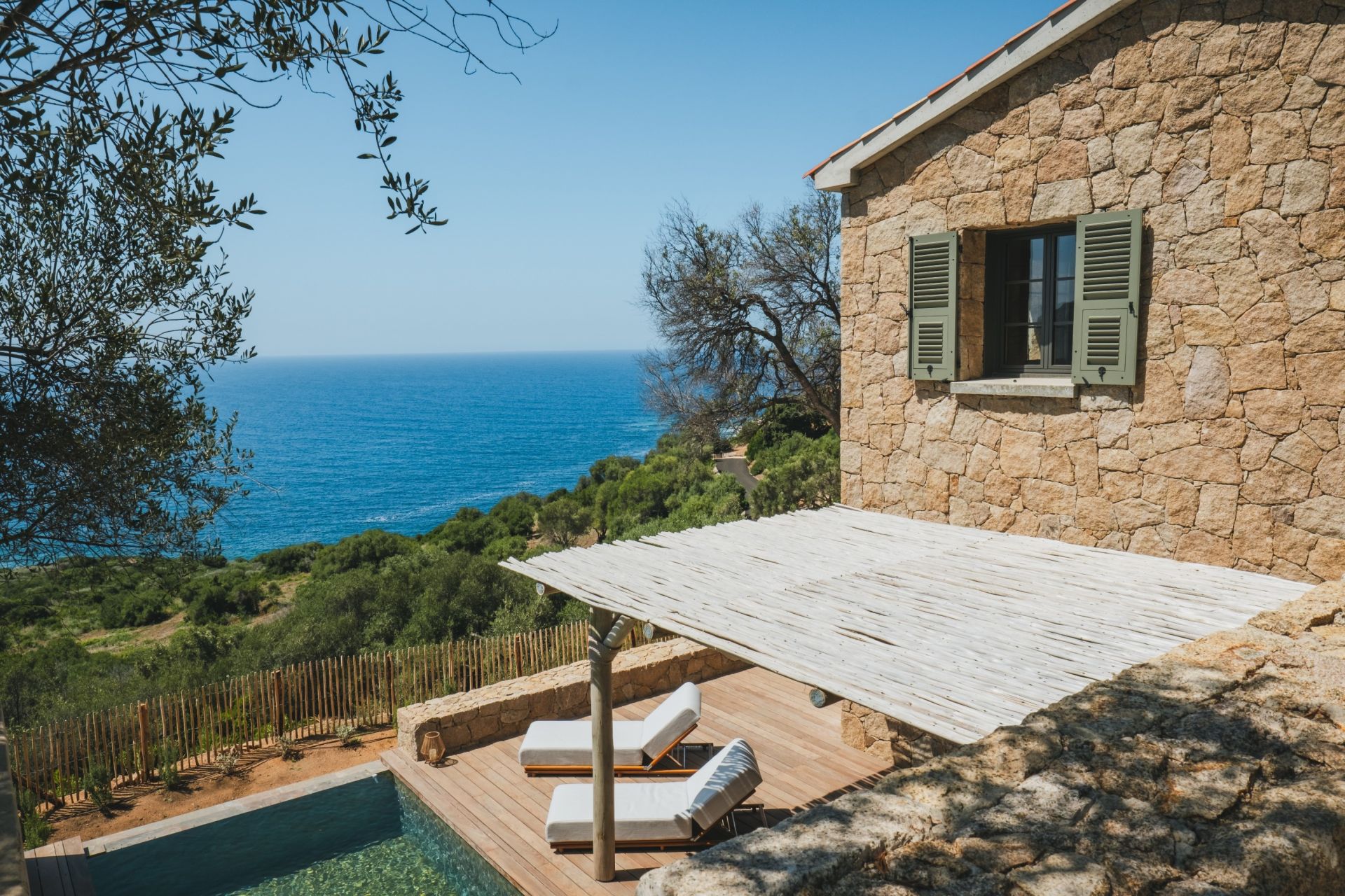 luxury house 6 Rooms for seasonal rent on AJACCIO (20000)