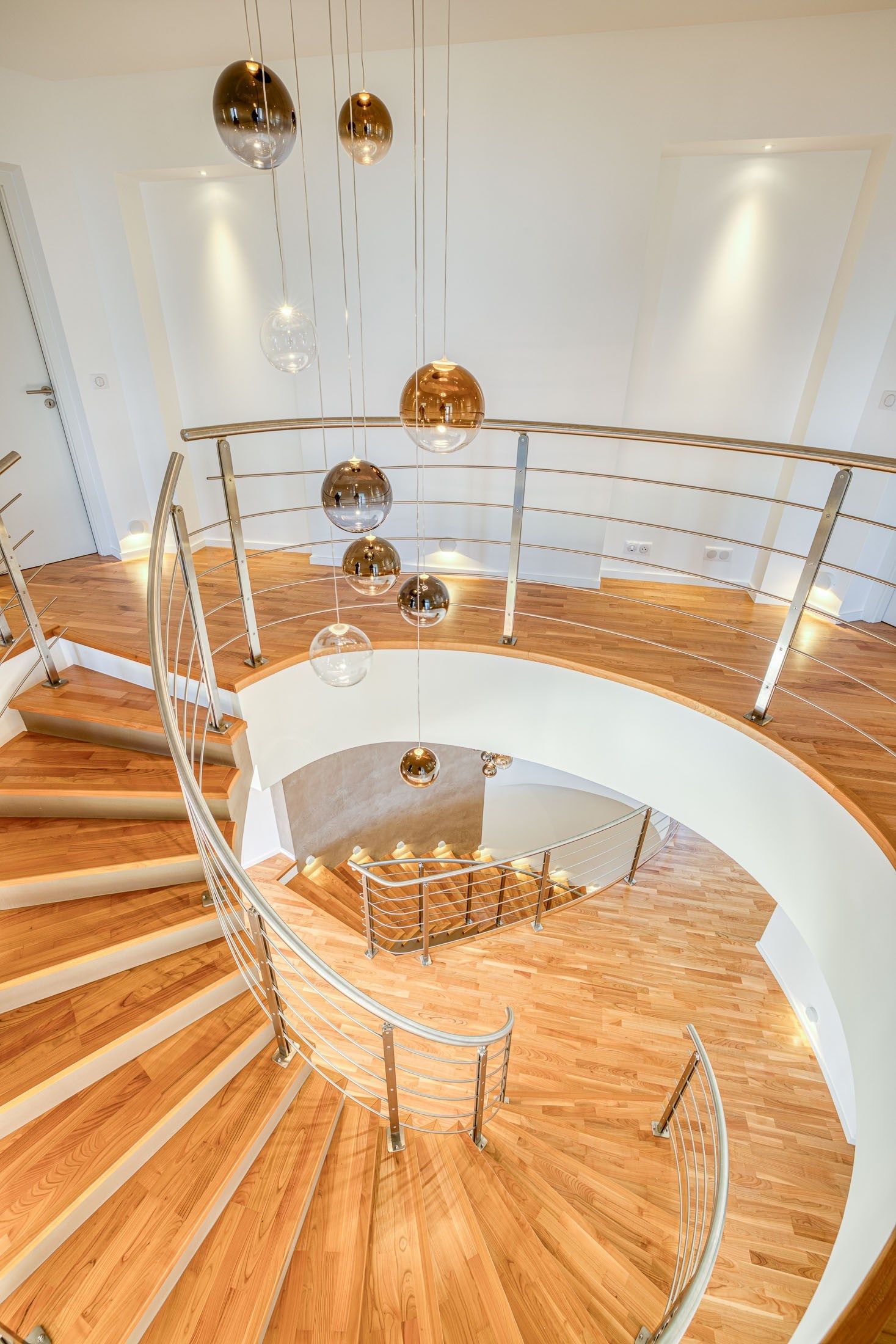 luxury house 8 Rooms for sale on SEVRIER (74320)