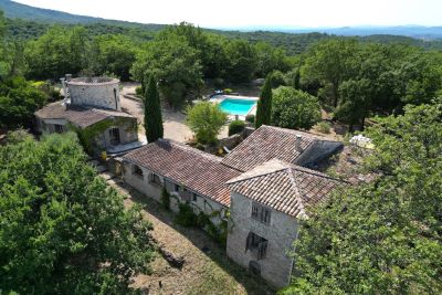 Vente Maison de luxe Barjac 9 Pièces 323 m²