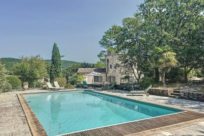 Vente Maison de luxe Barjac 9 Pièces 323 m²