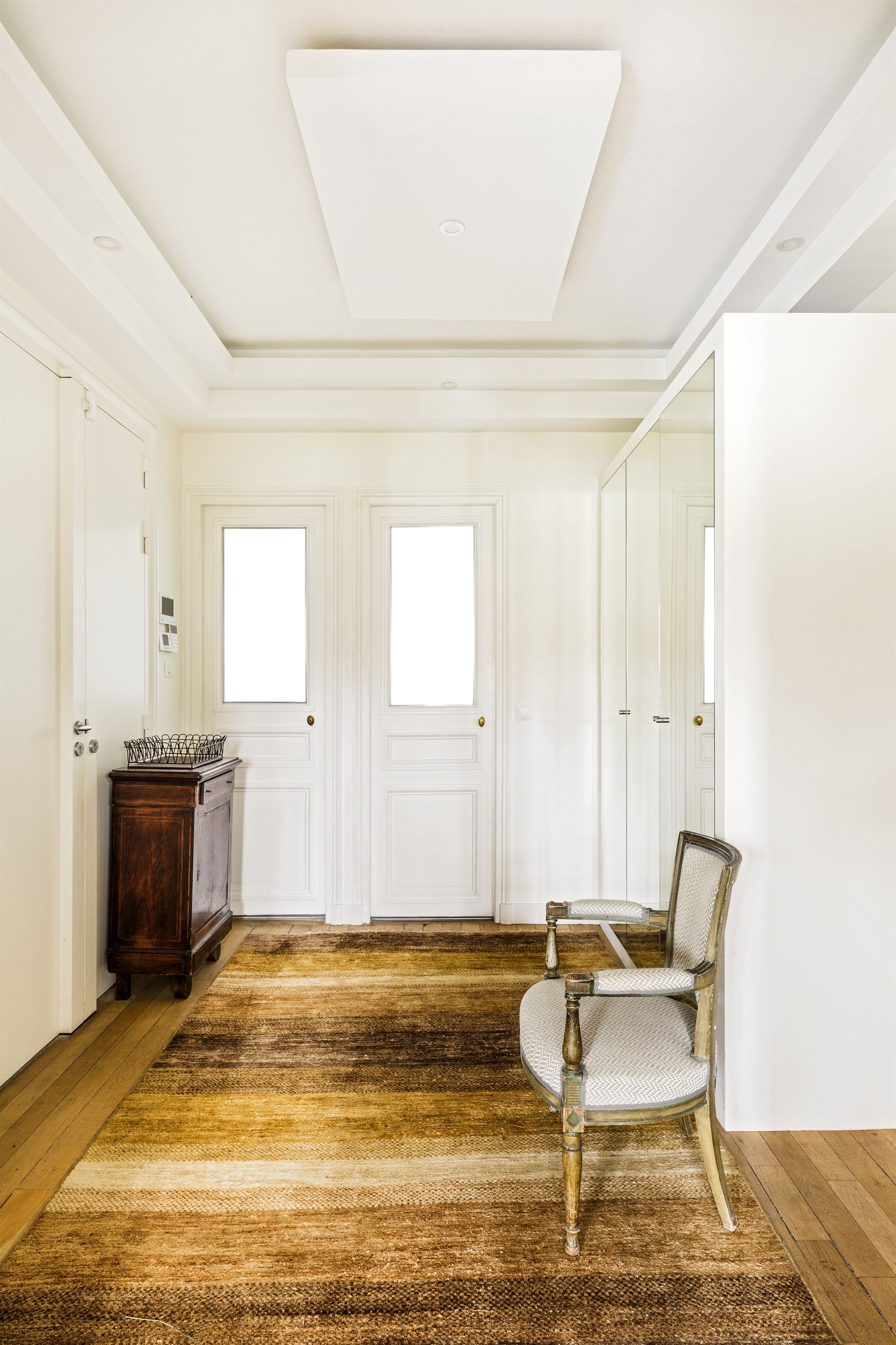 luxury apartment 5 Rooms for seasonal rent on PARIS (75007)