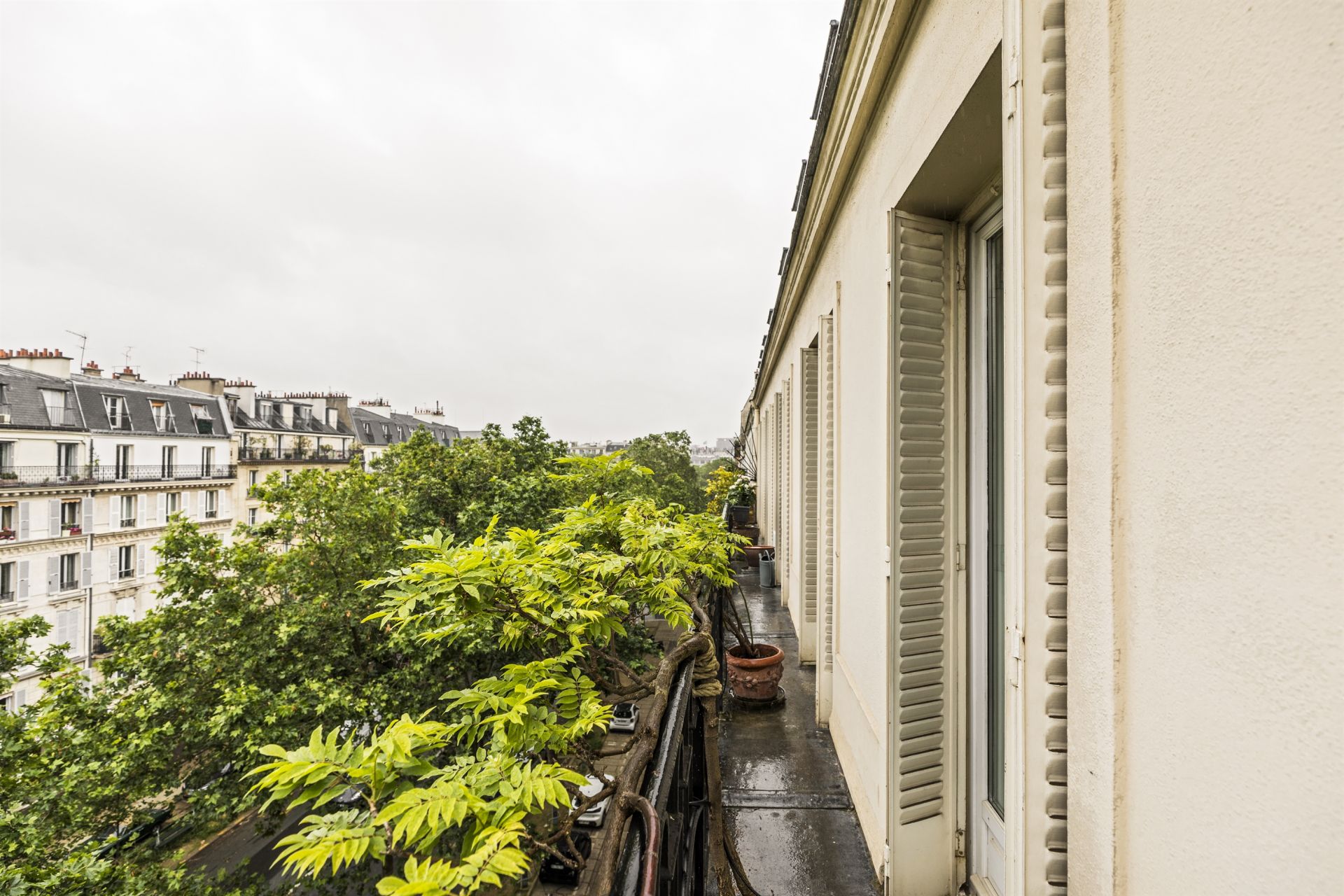 luxury apartment 5 Rooms for seasonal rent on PARIS (75007)