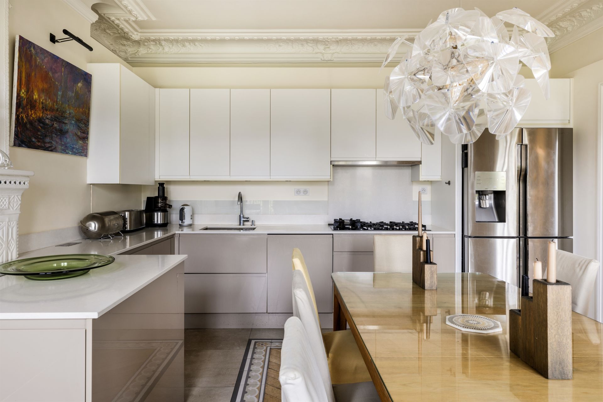 luxury apartment 5 Rooms for seasonal rent on PARIS (75007)