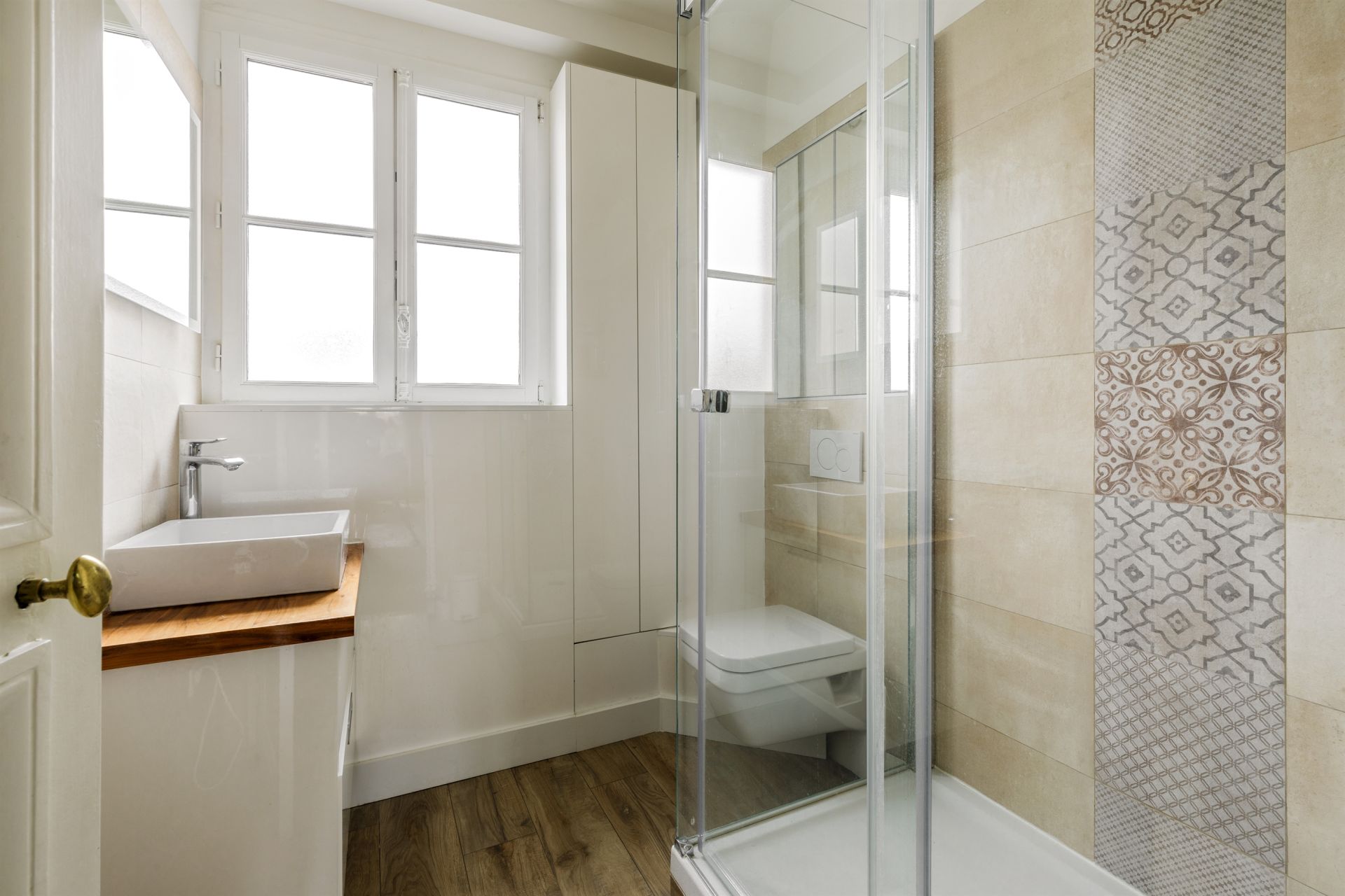 luxury apartment 5 Rooms for seasonal rent on PARIS (75007)