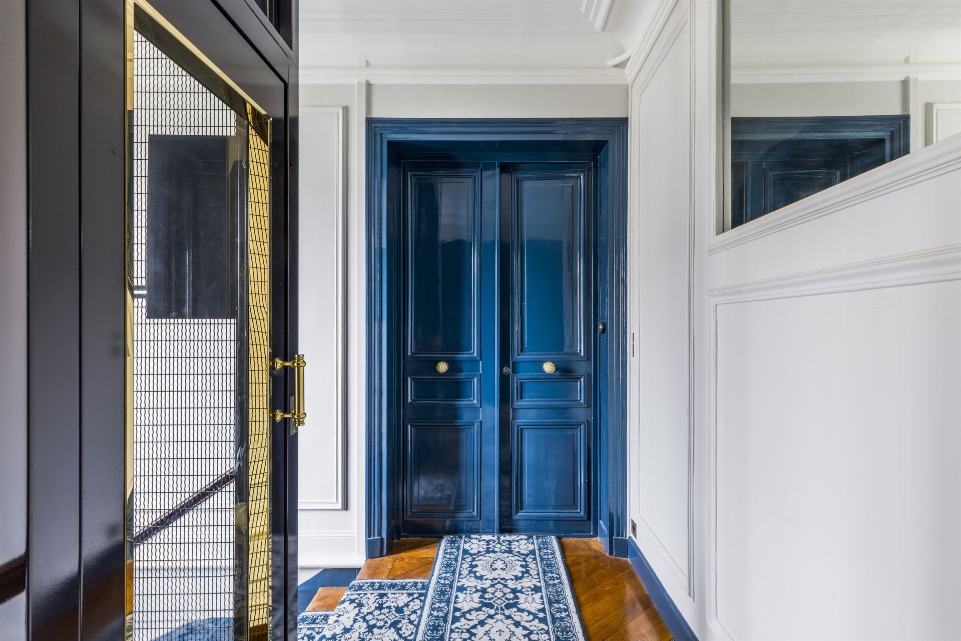 luxury apartment 5 Rooms for seasonal rent on PARIS (75007)