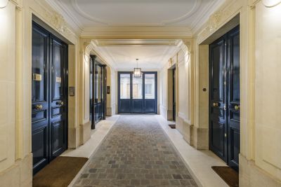 Rental Luxury apartment Paris 7 5 Rooms 115 m²