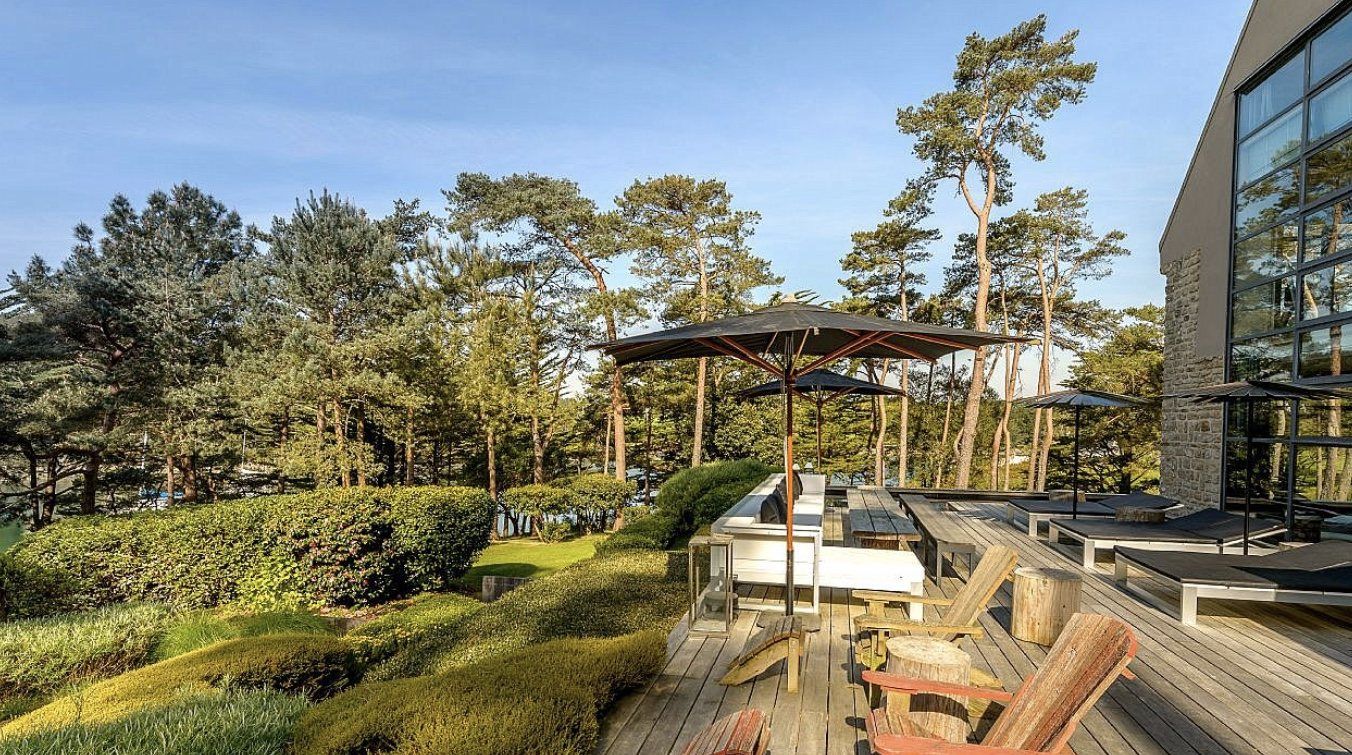 villa de luxe 9 Pièces en location saisonnière sur RIEC SUR BELON (29340)