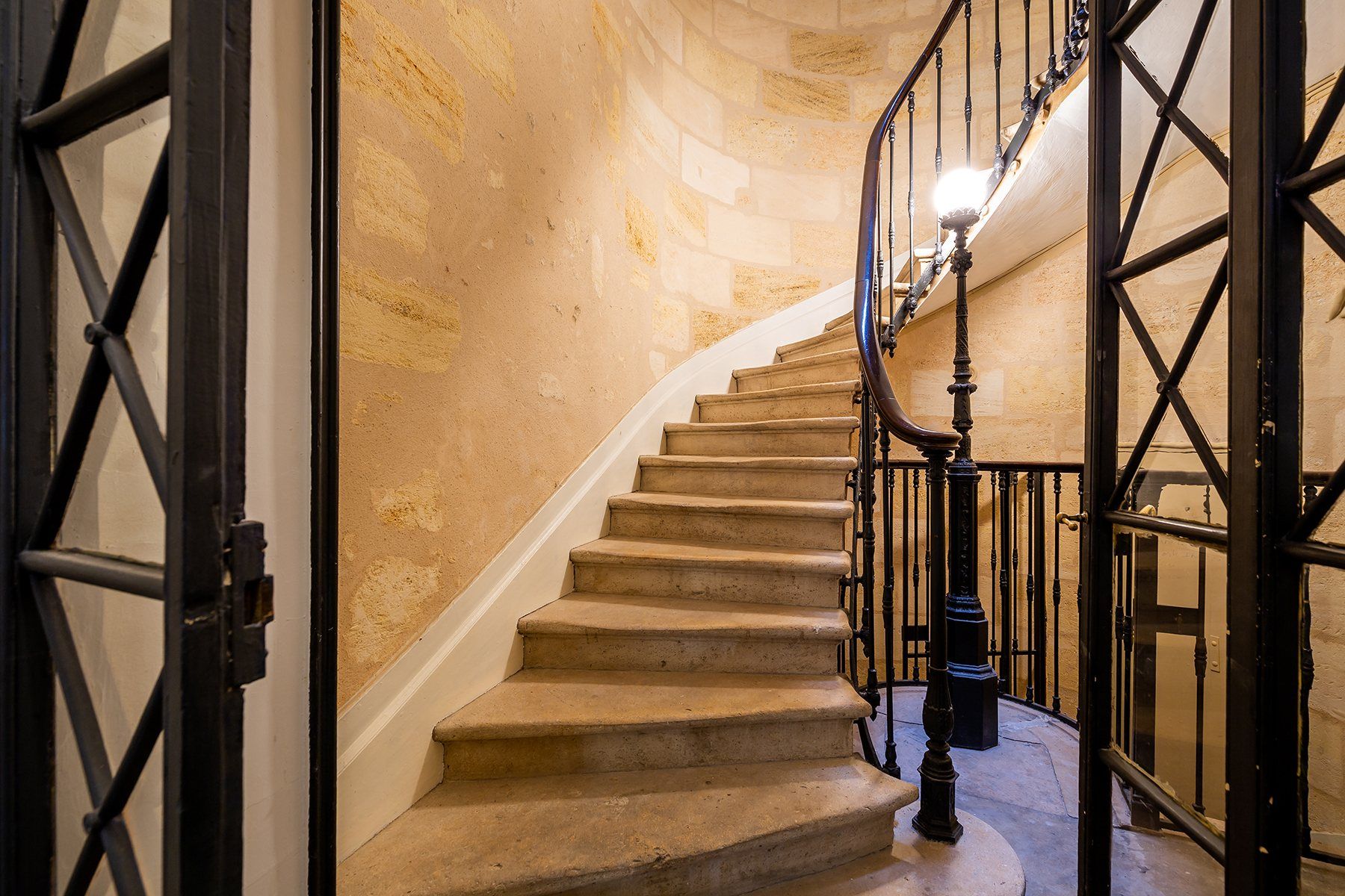 appartement de luxe 4 Pièces en vente sur BORDEAUX (33000)