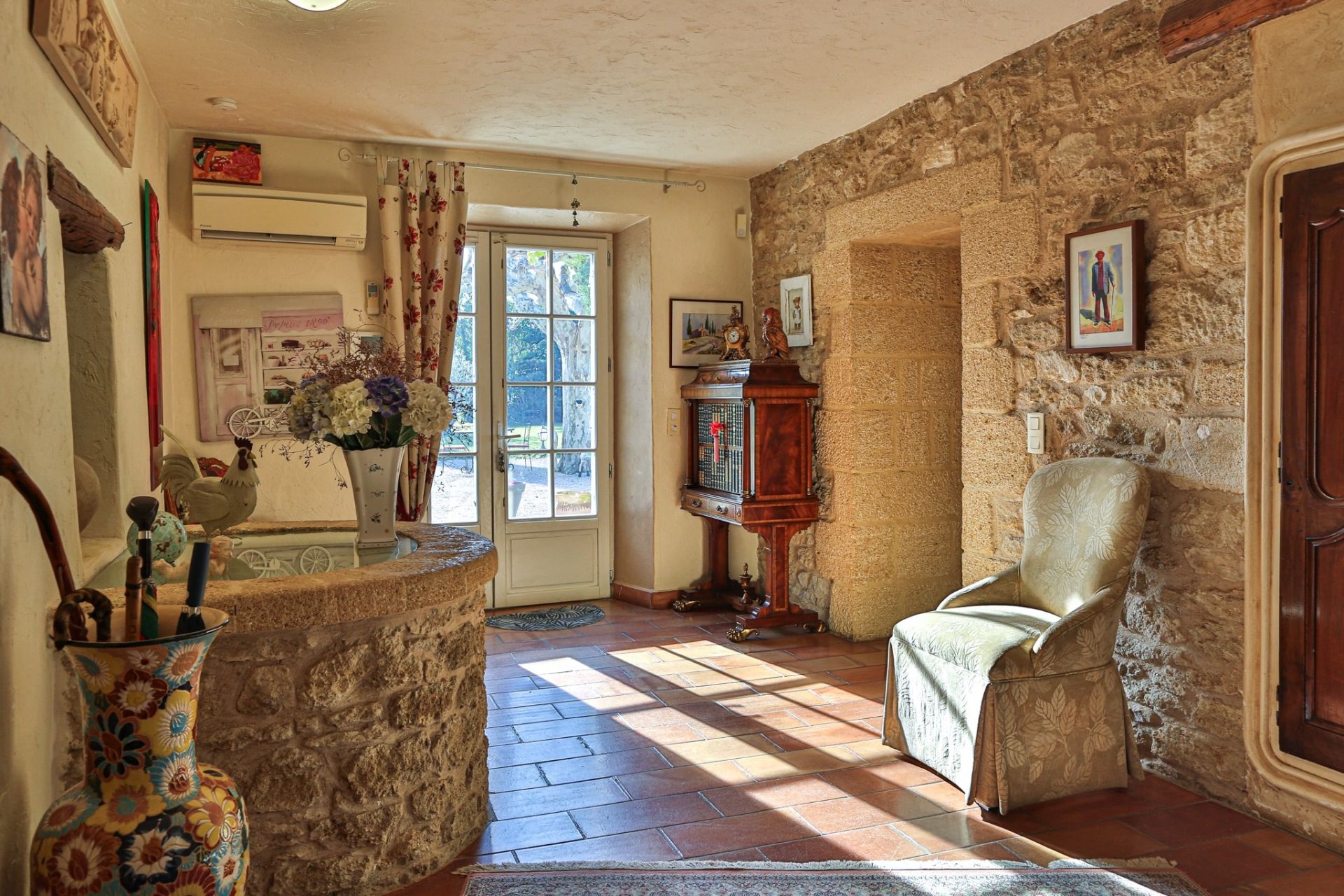 luxury house 19 Rooms for sale on TAILLADES (84300)