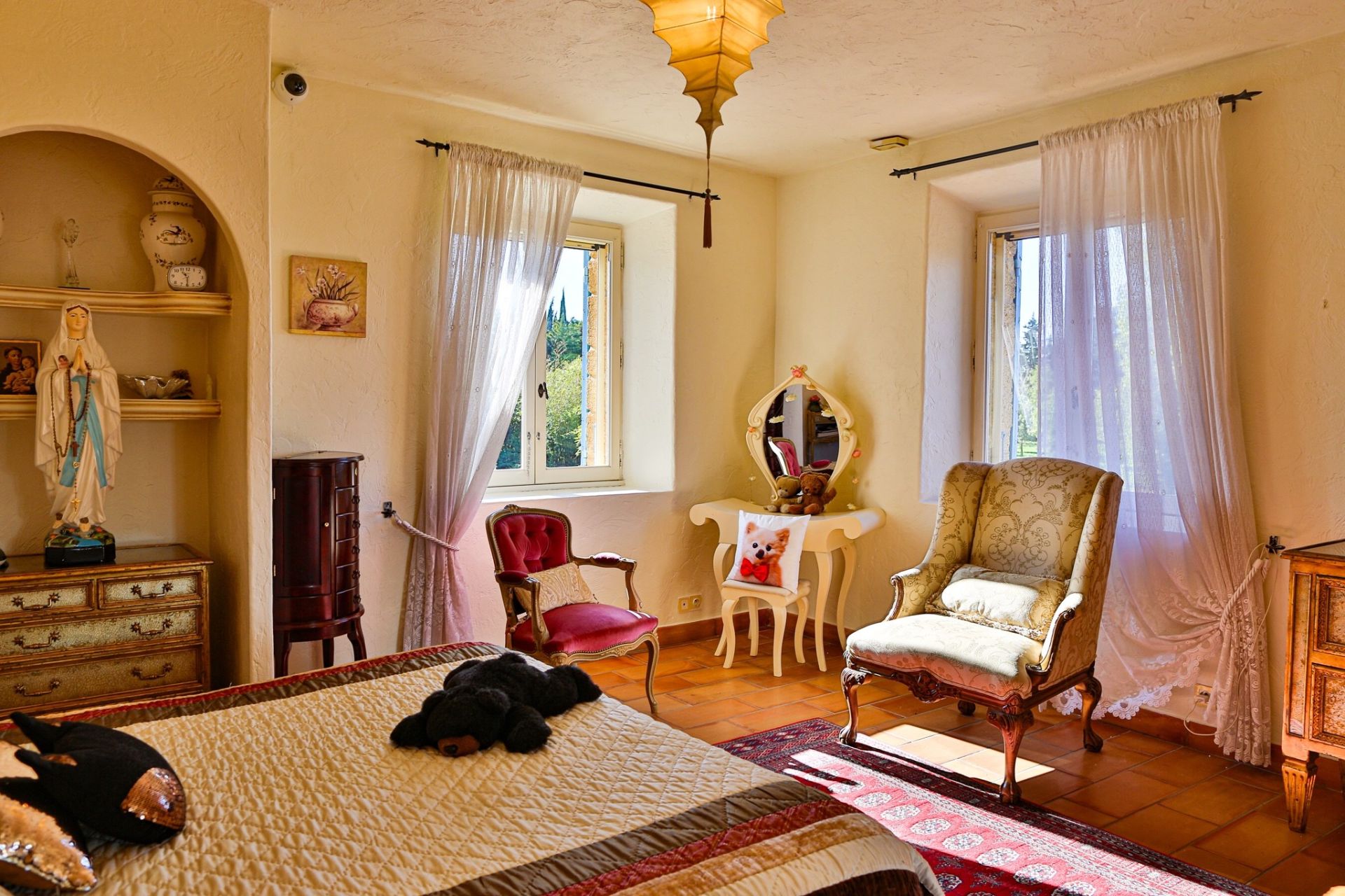 luxury house 19 Rooms for sale on TAILLADES (84300)