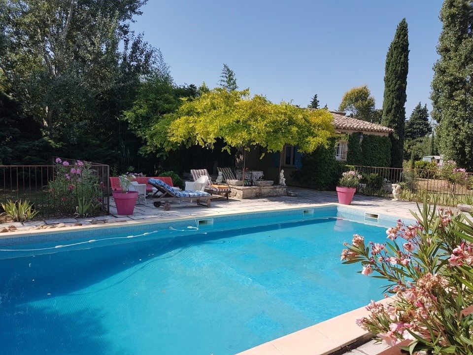 luxury house 19 Rooms for sale on TAILLADES (84300)