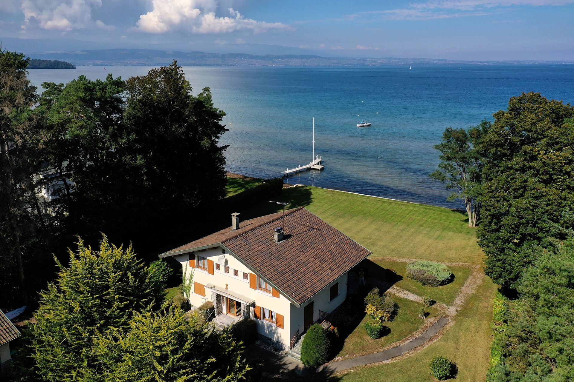 luxury house 7 Rooms for sale on SCIEZ (74140)