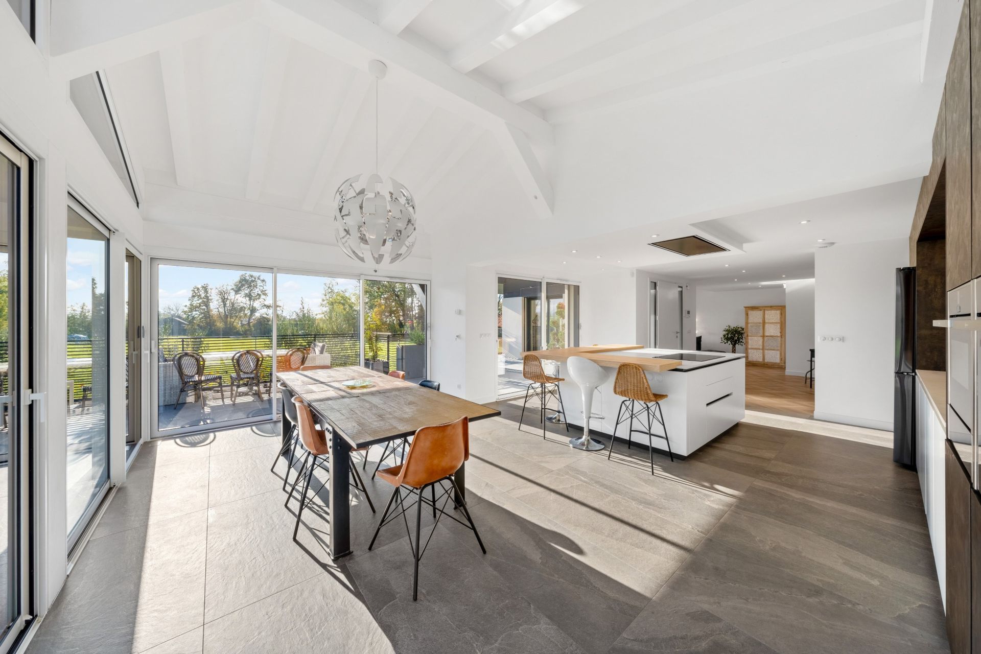 luxury house 14 Rooms for sale on ANTHY SUR LEMAN (74200)