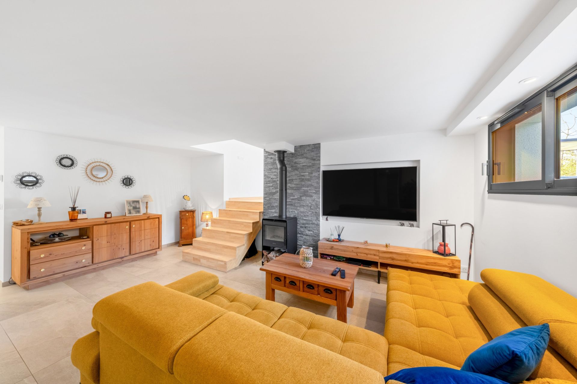 luxury house 14 Rooms for sale on ANTHY SUR LEMAN (74200)