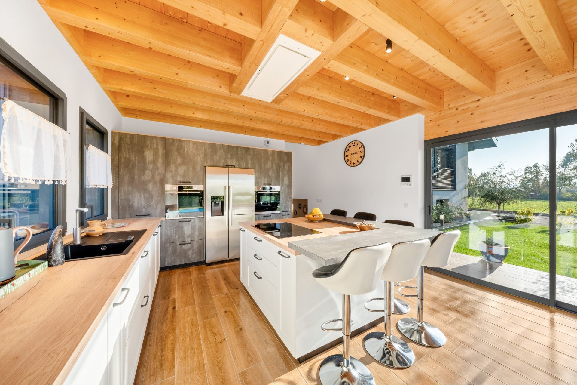 luxury house 14 Rooms for sale on ANTHY SUR LEMAN (74200)