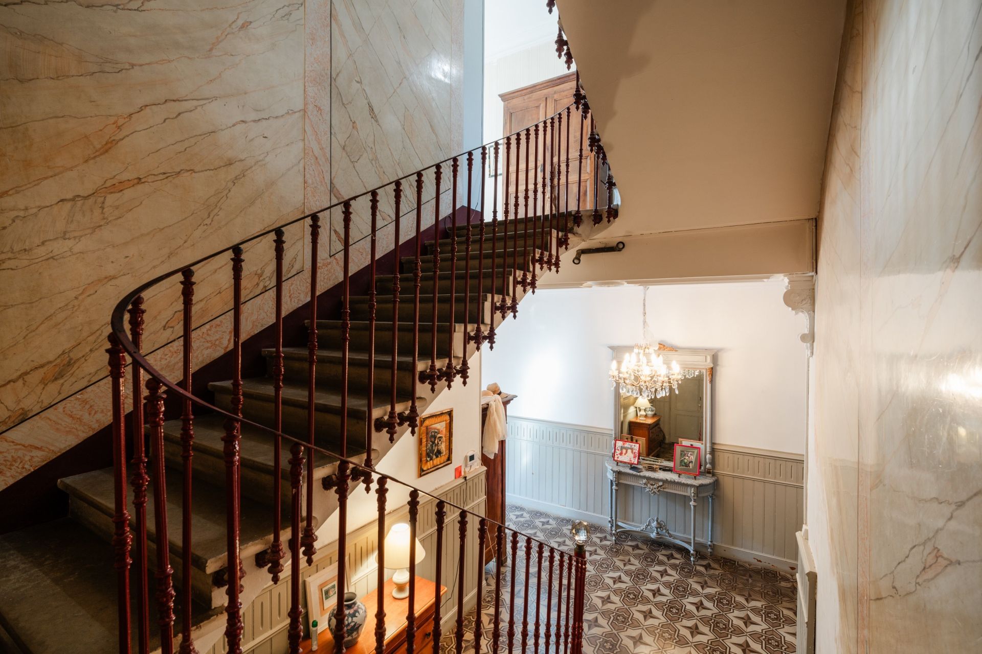 luxury house 9 Rooms for sale on SALLES D AUDE (11110)