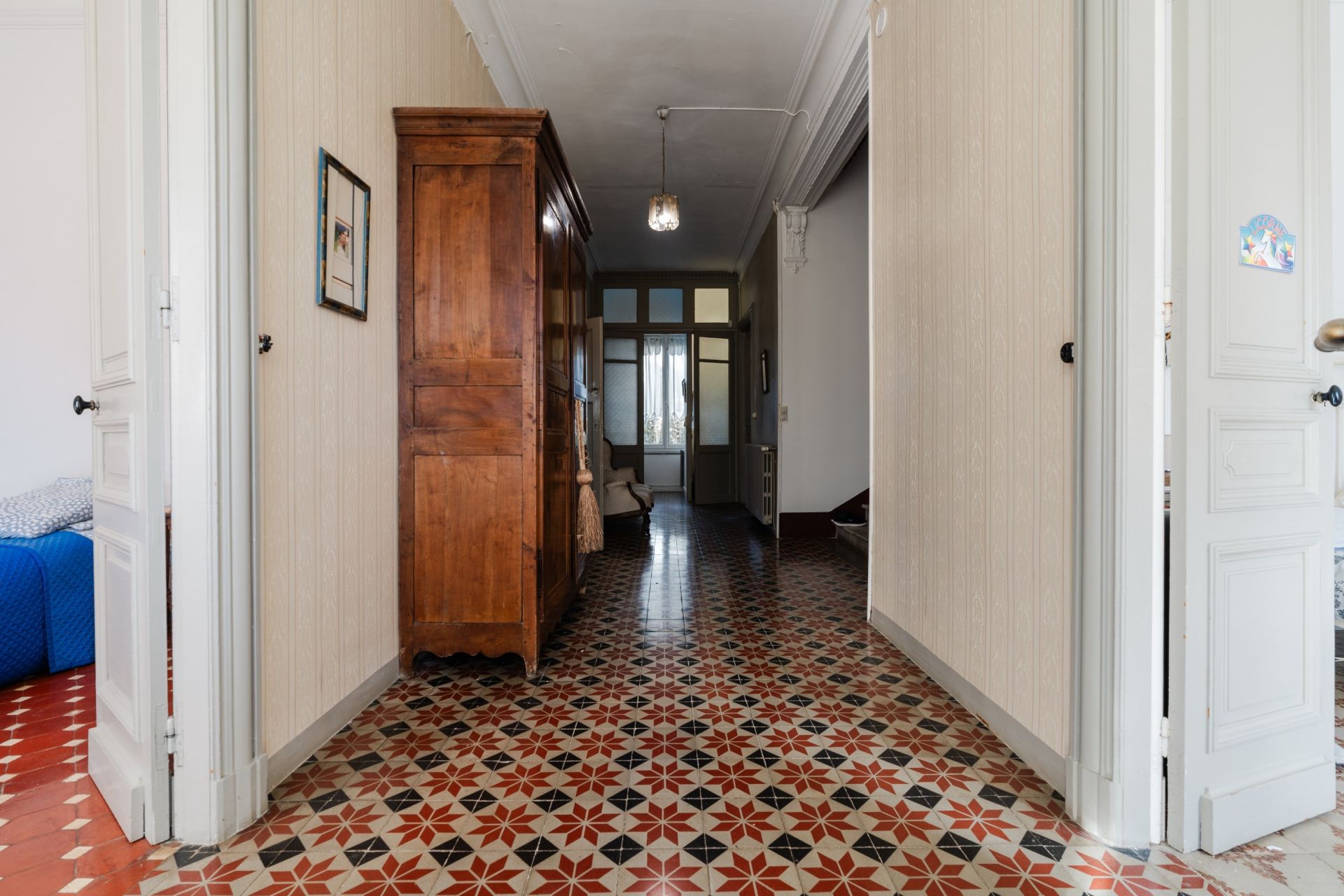 luxury house 9 Rooms for sale on SALLES D AUDE (11110)